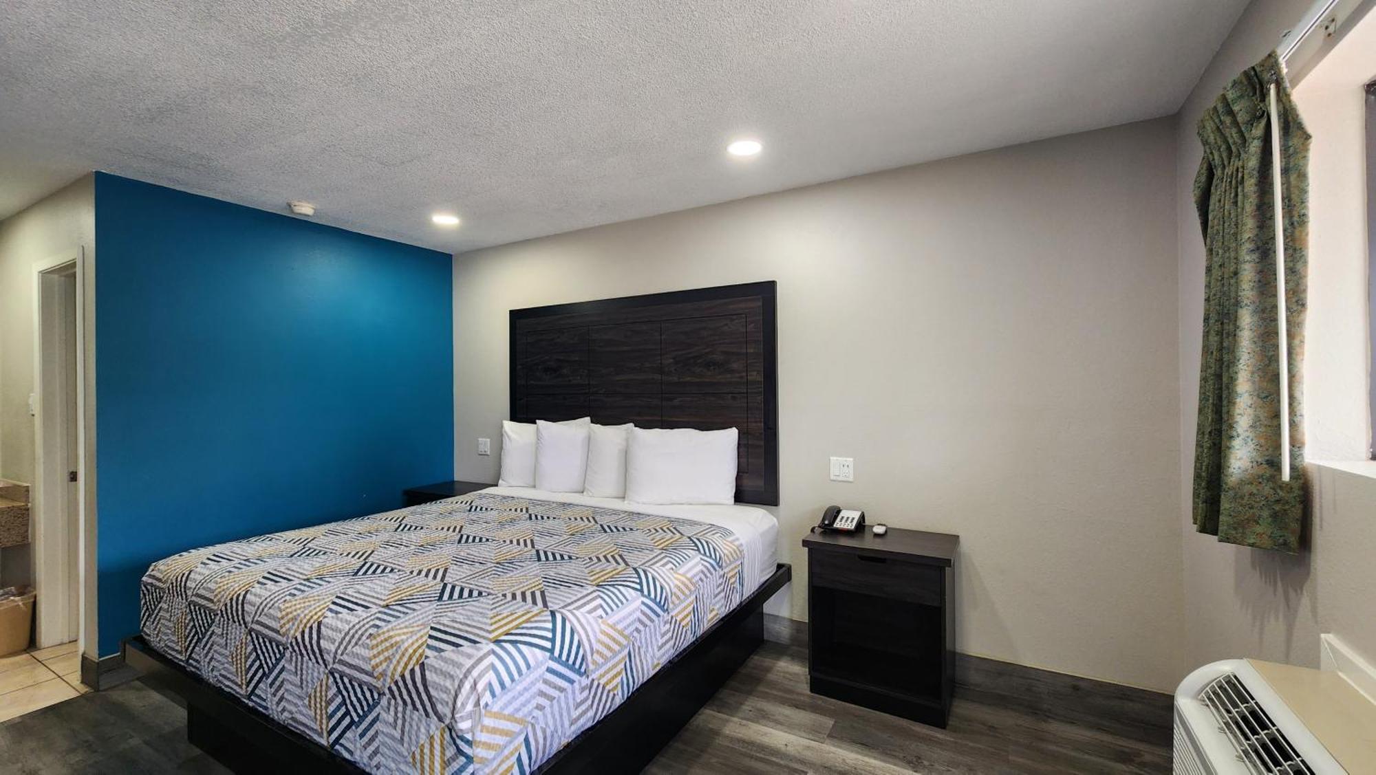 Wharton Scottish Inn & Suites מראה חיצוני תמונה